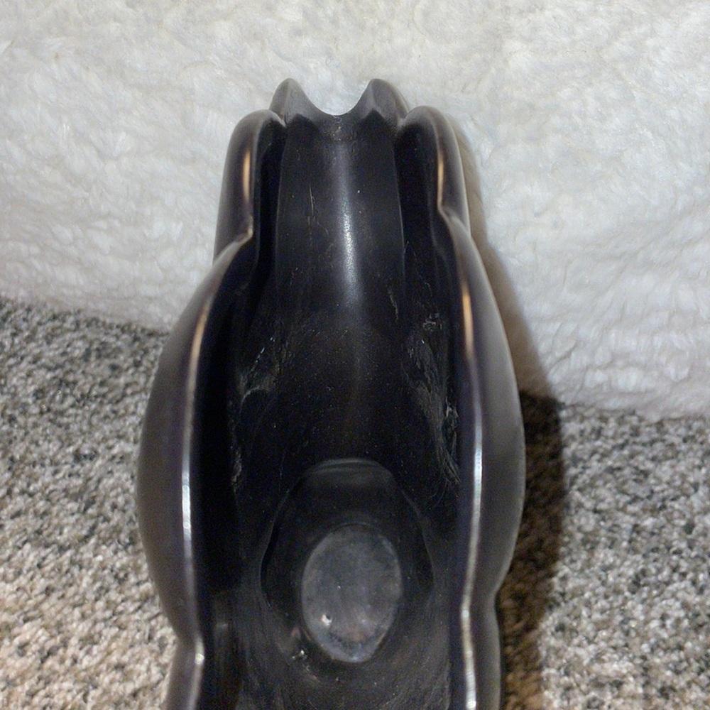 Vintage Red Wing Shell Vase.  8x8” - Picture 4 of 5